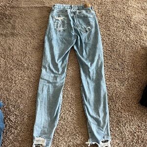 American Eagle Light Wash Skinny Jeans